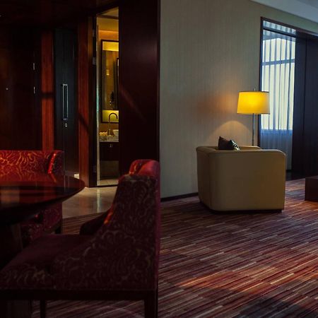 Renaissance Shanghai Zhongshan Park Hotel Ngoại thất bức ảnh